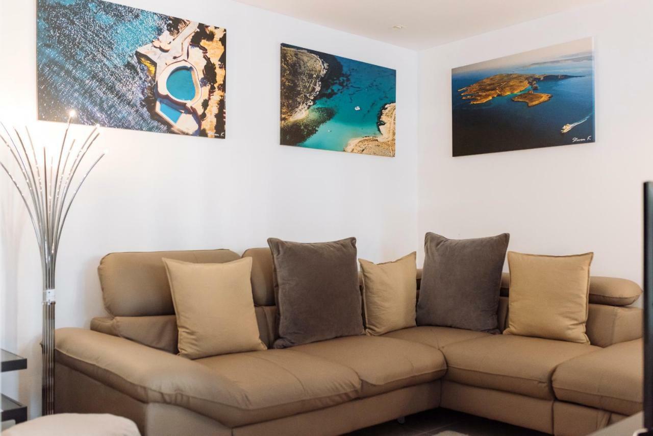 Luxury Flat 8 Near Metro Apartman Bukarest Kültér fotó