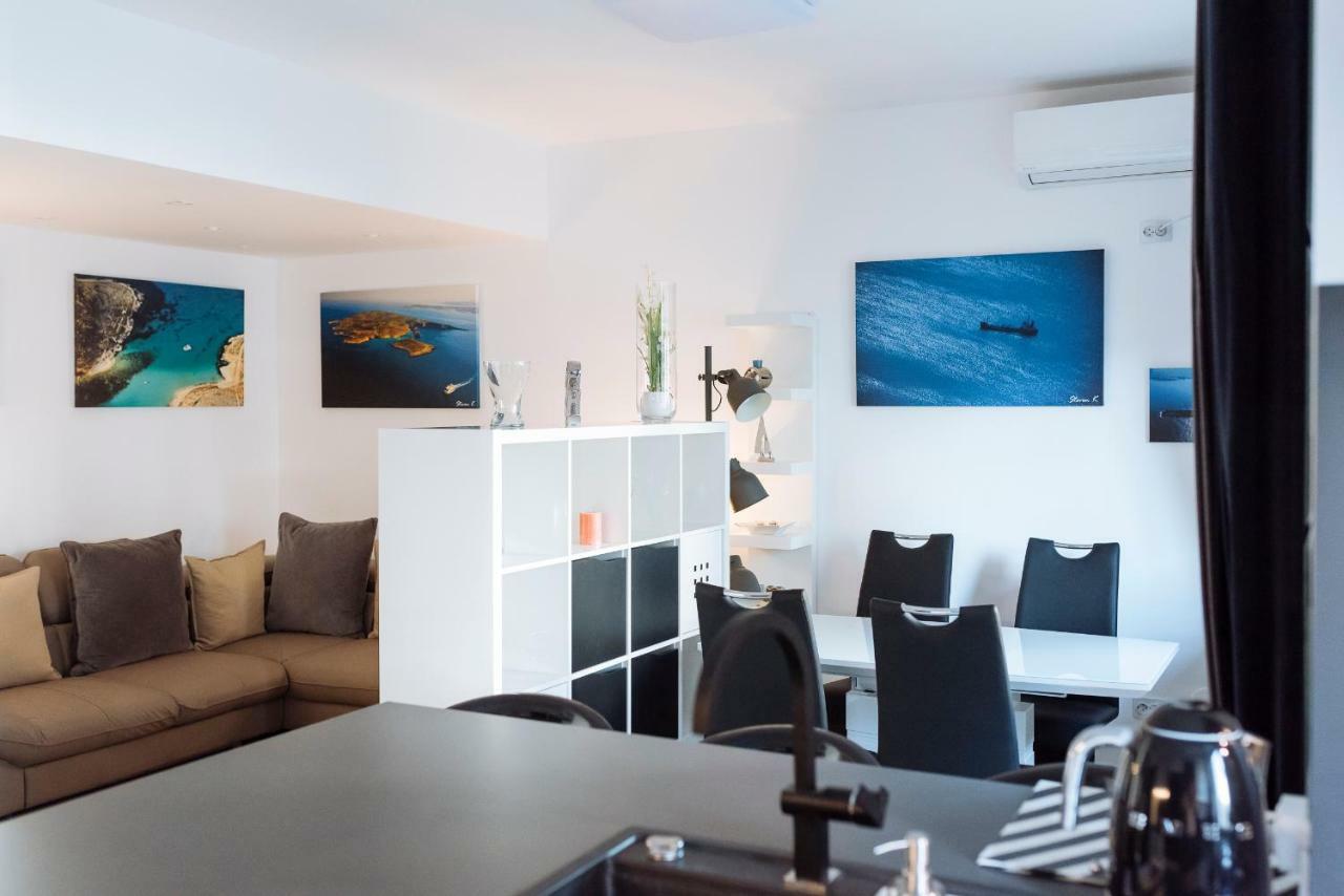 Luxury Flat 8 Near Metro Apartman Bukarest Kültér fotó