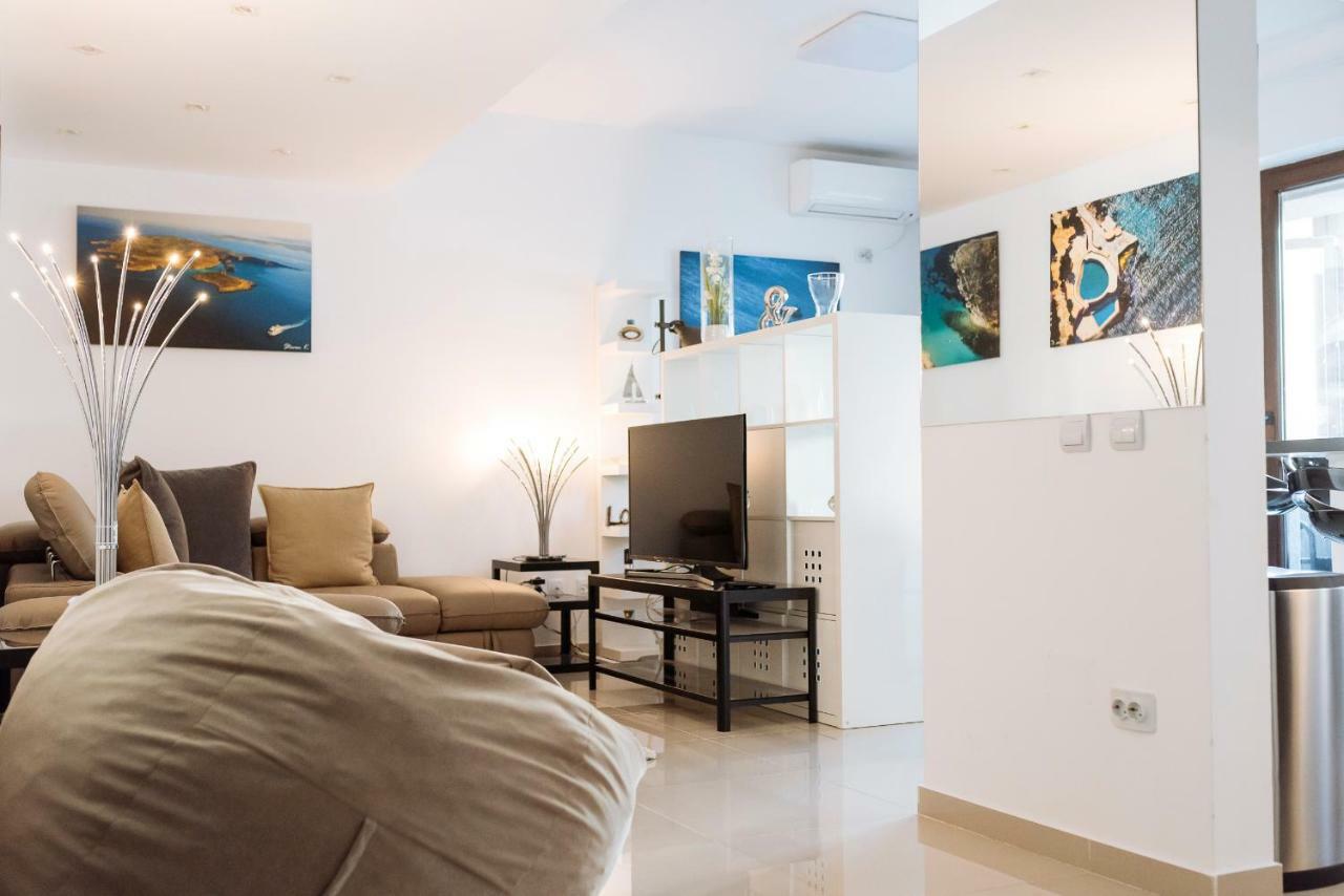 Luxury Flat 8 Near Metro Apartman Bukarest Kültér fotó